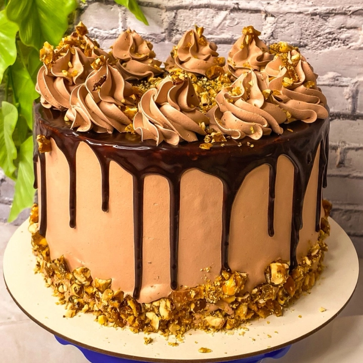 bolo ferrero feito pela sugar club, bolo de aniversário
